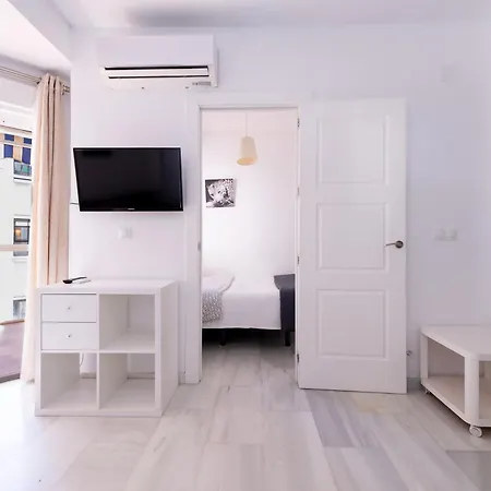 1st Line Paseo Maritimo En El Puerto Deportivo De *