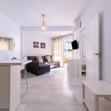 1st Line Paseo Maritimo En El Puerto Deportivo De * Marbella