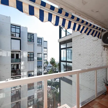 1st Line Paseo Marítimo En El Puerto Deportivo De *