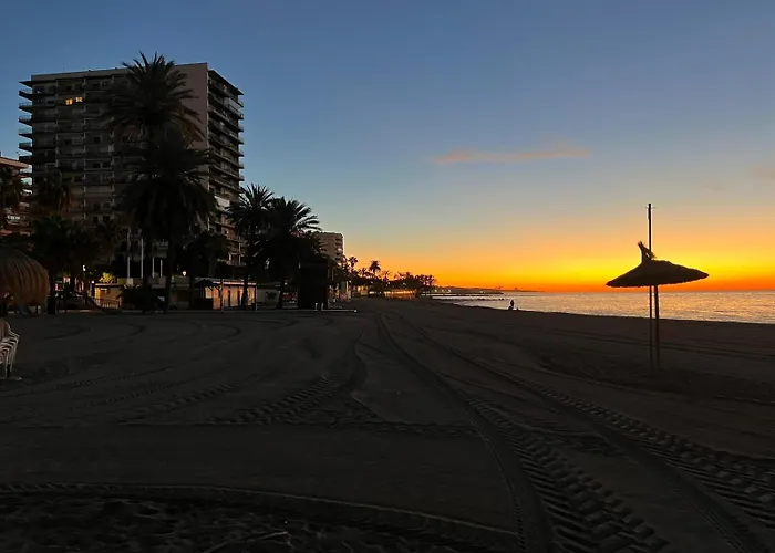 1st Line Paseo Maritimo En El Puerto Deportivo De *