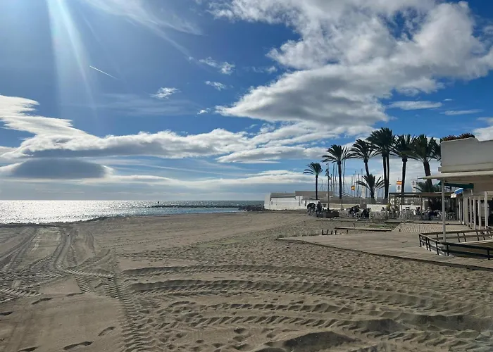 1st Line Paseo Maritimo En El Puerto Deportivo De