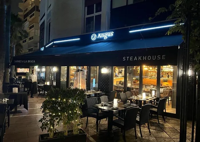 1st Line Paseo Maritimo En El Puerto Deportivo De *