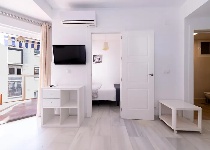 1st Line Paseo Maritimo En El Puerto Deportivo De *