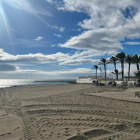 1st Line Paseo Maritimo En El Puerto Deportivo De
